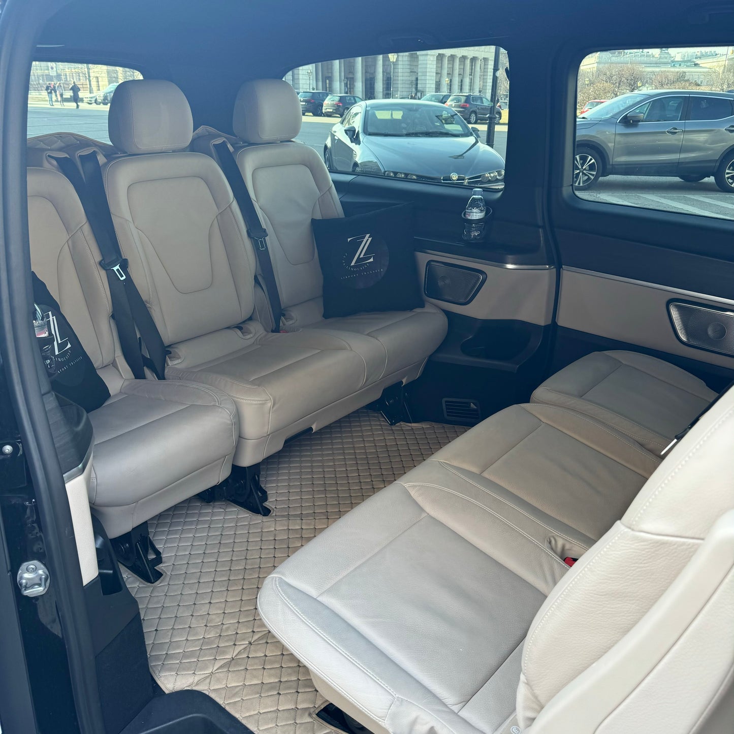 Van Airport Taxi Vienna - Vienna Airport Transfer